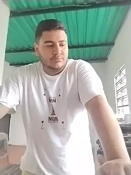Snapshot of antoniovento chatting on June 18, 7:51 pm antoniovento online show from June 18, 7:51 pm