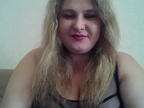 ParisMimi online show from April 1, 7:42 am