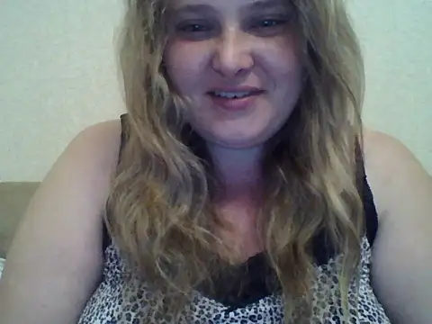 ParisMimi online show from June 7, 8:56 pm