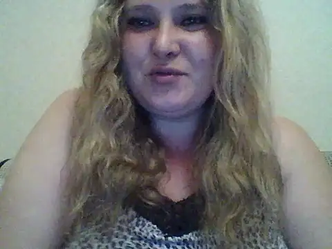 ParisMimi online show from June 10, 9:14 pm