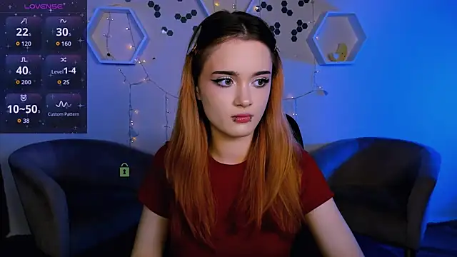 liana kisses online show from November 9, 8:07 pm