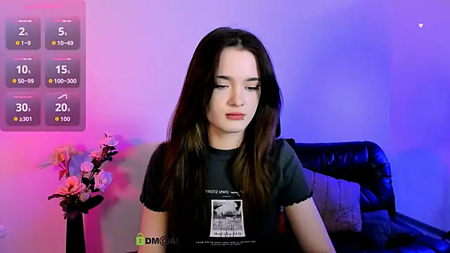 liana kisses online show from June 11, 7:01 pm