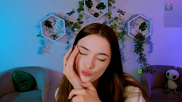 Snapshot of liana_kisses chatting on August 4, 11:18 pm liana kisses online show from August 4, 11:18 pm