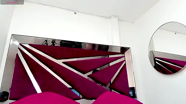BarbaraKnox  online show from June 11, 6:17 pm