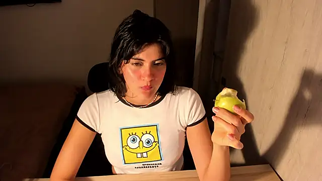 Snapshot of misstoya chatting on May 11, 1:55 am misstoya online show from May 11, 1:55 am