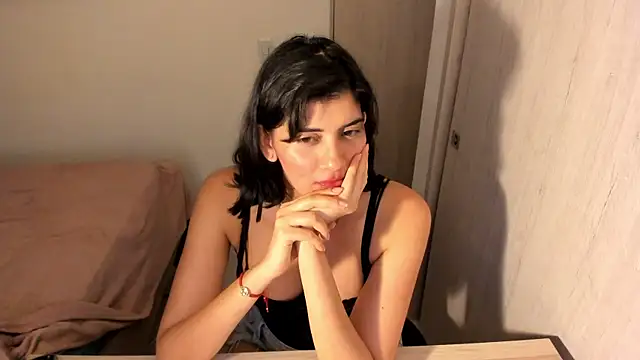 Snapshot of misstoya chatting on May 19, 1:56 am misstoya online show from May 19, 1:56 am