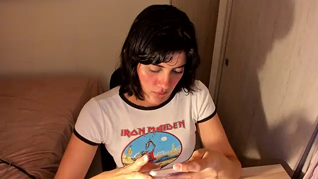 Snapshot of misstoya chatting on June 20, 2:03 am misstoya online show from June 20, 2:03 am