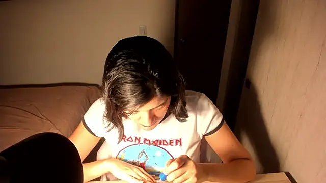 Snapshot of misstoya chatting on June 25, 3:28 am misstoya online show from June 25, 3:28 am
