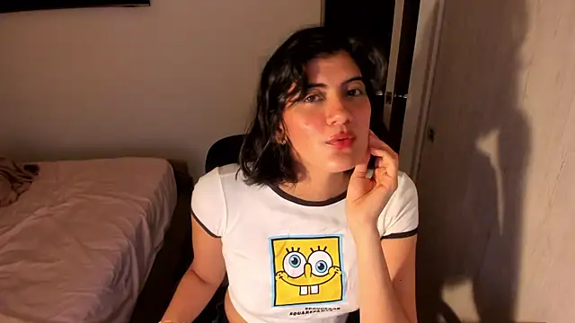 Snapshot of misstoya chatting on July 12, 1:40 am misstoya online show from July 12, 1:40 am
