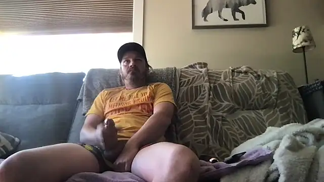 Snapshot of cliveokanagan24 chatting on May 12, 3:53 pm cliveokanagan24 online show from May 12, 3:53 pm