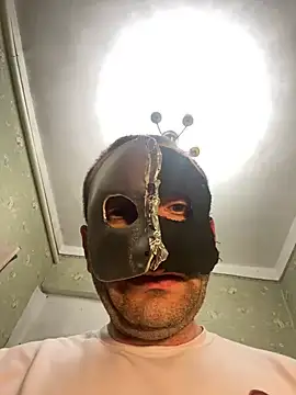 Snapshot of Ariel_Ari chatting on February 13, 3:39 am Ariel Ari online show from February 13, 3:39 am