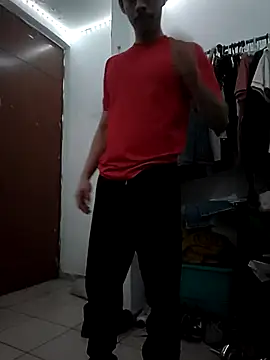 Snapshot of culitotragon24 chatting on December 23, 7:39 am culitotragon24 online show from December 23, 7:39 am