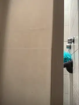 Snapshot of culitotragon24 chatting on March 10, 6:57 pm culitotragon24 online show from March 10, 6:57 pm