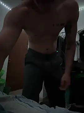 Snapshot of culitotragon24 chatting on March 25, 7:25 am culitotragon24 online show from March 25, 7:25 am