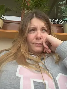 Snapshot of Nina_blain chatting on February 13, 10:00 am Nina blain online show from February 13, 10:00 am