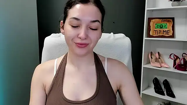 Snapshot of Meagn_Extasy chatting on June 10, 7:07 am Meagn Extasy online show from June 10, 7:07 am
