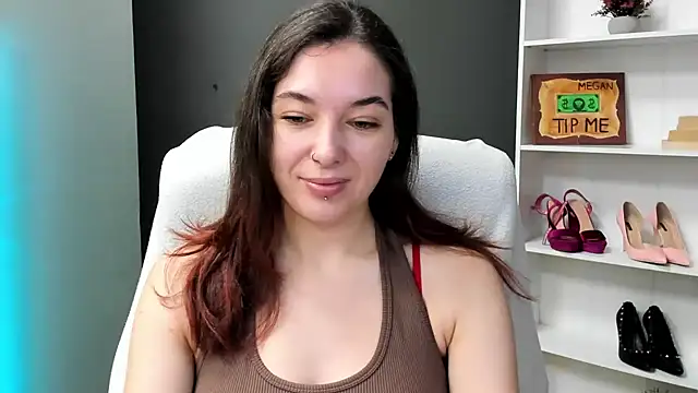 Snapshot of Meagn_Extasy chatting on August 3, 6:56 am Meagn Extasy online show from August 3, 6:56 am