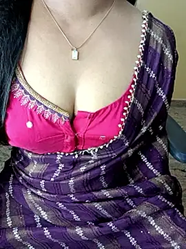 Snapshot of Adwithaa chatting on April 18, 7:58 pm Adwithaa online show from April 18, 7:58 pm
