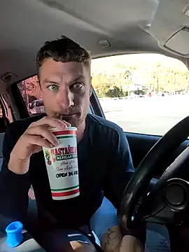 Snapshot of klownman1 chatting on January 18, 6:32 pm klownman1 online show from January 18, 6:32 pm