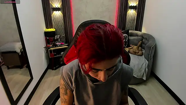 selene red  online show from February 28, 12:52 pm