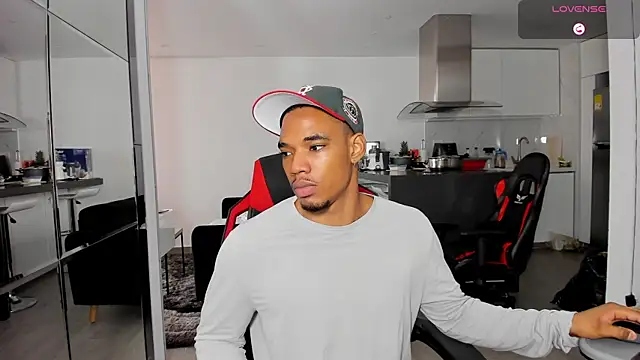 Snapshot of TROYWESLY- chatting on November 6, 12:39 pm TROYWESLY- online show from November 6, 12:39 pm