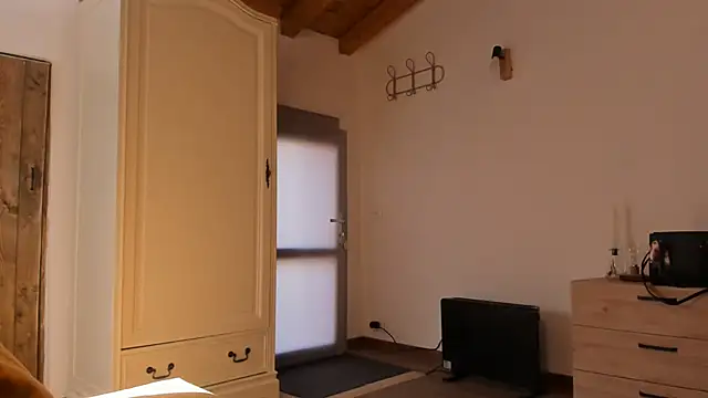 Snapshot of Evademarville chatting on March 6, 9:58 am Evademarville online show from March 6, 9:58 am