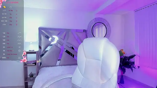 Snapshot of madisson_davon chatting on December 30, 1:14 pm madisson davon online show from December 30, 1:14 pm