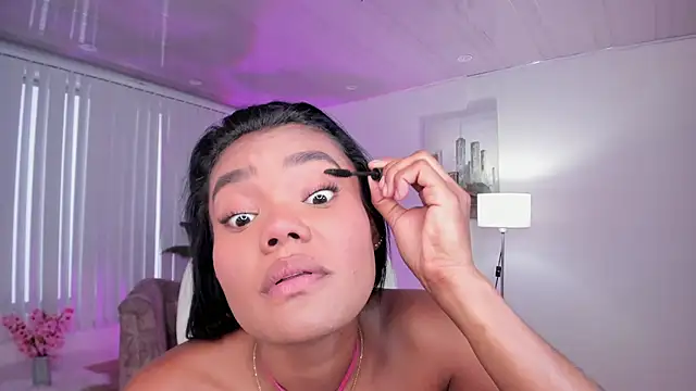 Snapshot of madisson_davon chatting on January 12, 1:37 pm madisson davon online show from January 12, 1:37 pm