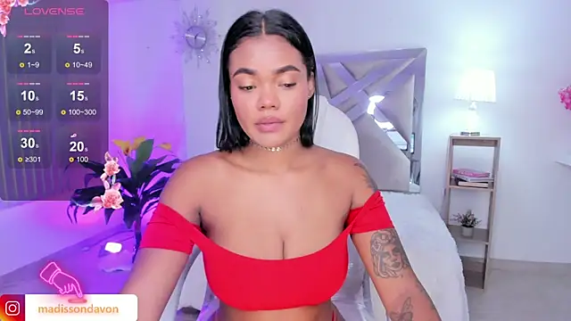 Snapshot of madisson_davon chatting on January 19, 2:38 pm madisson davon online show from January 19, 2:38 pm