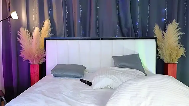 AlexaLenee online show from February 25, 5:19 am