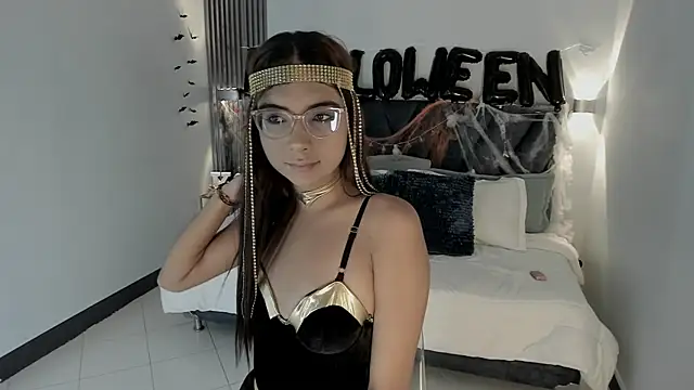 sara saenz99 online show from October 31, 5:36 pm