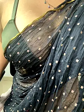 Snapshot of VR_here_4U chatting on September 21, 4:19 pm VR here 4U online show from September 21, 4:19 pm