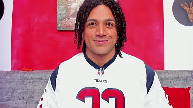 Snapshot of MikeEstevess chatting on December 15, 9:35 am MikeEstevess online show from December 15, 9:35 am