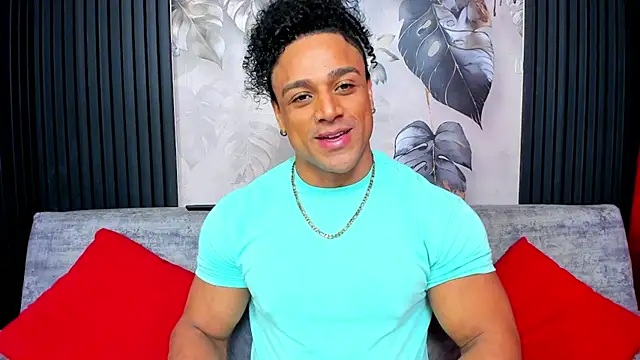 Snapshot of MikeEstevess chatting on September 18, 6:04 am MikeEstevess online show from September 18, 6:04 am