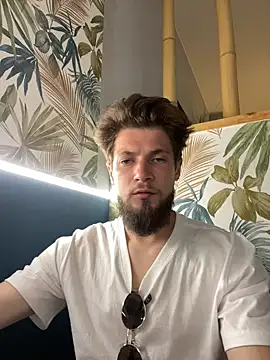 jimmyy  online show from May 22, 7:37 am