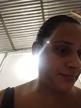 Snapshot of Andreita_95 chatting on May 24, 1:43 am Andreita 95 online show from May 24, 1:43 am