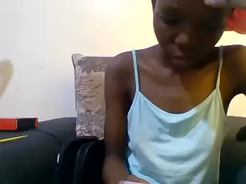 Snapshot of Baddie_Floxxy chatting on December 7, 6:15 pm Baddie Floxxy online show from December 7, 6:15 pm