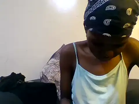 Snapshot of Baddie_Floxxy chatting on December 8, 5:33 pm Baddie Floxxy online show from December 8, 5:33 pm