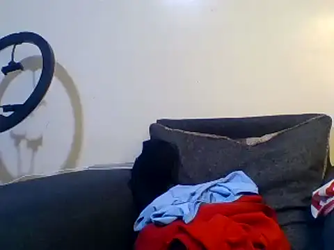Snapshot of Baddie_Floxxy chatting on December 10, 5:22 pm Baddie Floxxy online show from December 10, 5:22 pm