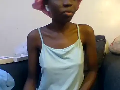 Snapshot of Baddie_Floxxy chatting on December 12, 1:53 am Baddie Floxxy online show from December 12, 1:53 am