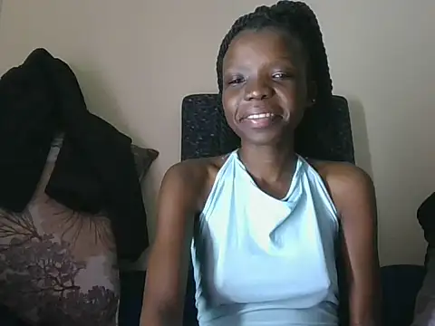 Snapshot of Baddie_Floxxy chatting on May 18, 4:18 am Baddie Floxxy online show from May 18, 4:18 am