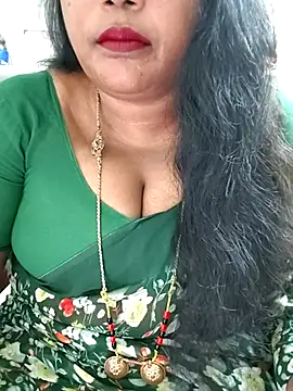 Snapshot of Swapna_143 chatting on May 18, 2:40 am Swapna 143 online show from May 18, 2:40 am