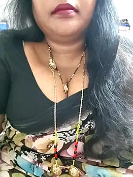 Snapshot of Swapna_143 chatting on May 21, 4:58 pm Swapna 143 online show from May 21, 4:58 pm