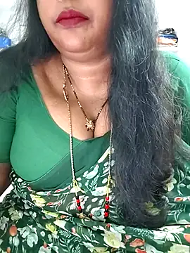 Snapshot of Swapna_143 chatting on June 6, 3:33 am Swapna 143 online show from June 6, 3:33 am