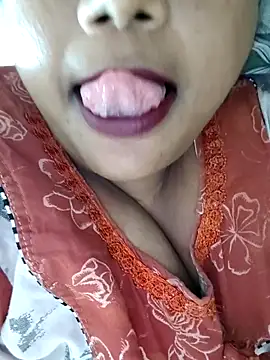 Snapshot of Swapna_143 chatting on June 17, 5:03 pm Swapna 143 online show from June 17, 5:03 pm