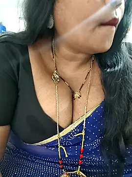 Snapshot of Swapna_143 chatting on July 17, 4:41 am Swapna 143 online show from July 17, 4:41 am