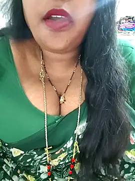 Snapshot of Swapna_143 chatting on July 18, 4:49 am Swapna 143 online show from July 18, 4:49 am