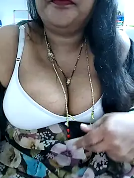 Snapshot of Swapna_143 chatting on August 2, 5:00 pm Swapna 143 online show from August 2, 5:00 pm