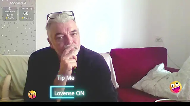 Snapshot of Skoona73 chatting on September 16, 5:08 am Skoona73 online show from September 16, 5:08 am