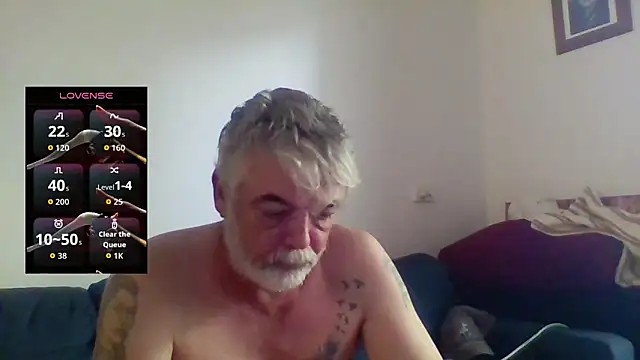 Snapshot of Skoona73 chatting on April 13, 1:44 am Skoona73 online show from April 13, 1:44 am